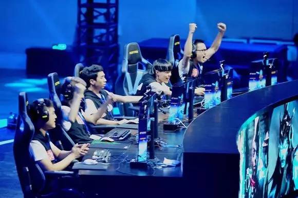 信赖霍福德 信赖霍福德